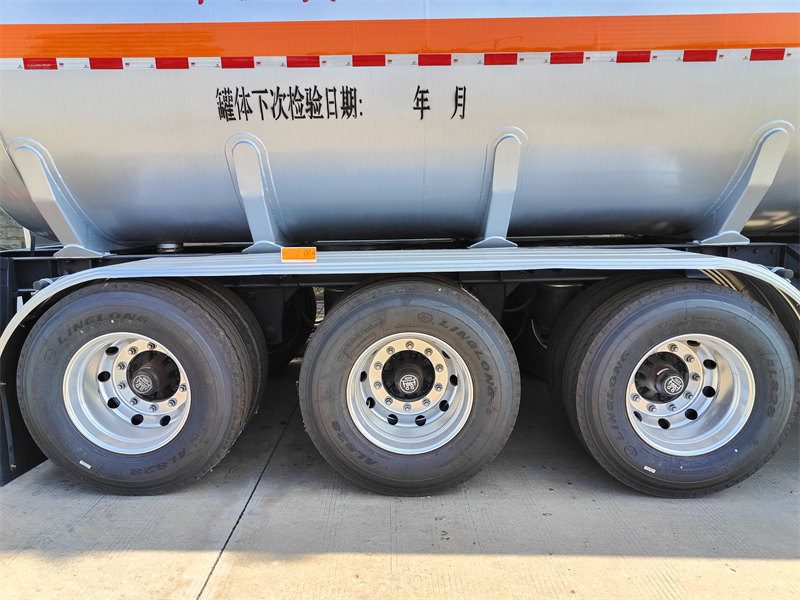 3-axle 40000L acid tank trailer