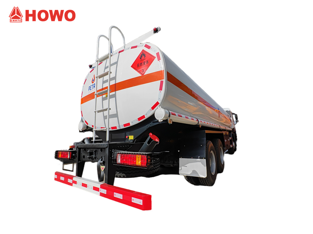 HOWO HW76 25CBM diesel oil transport truck