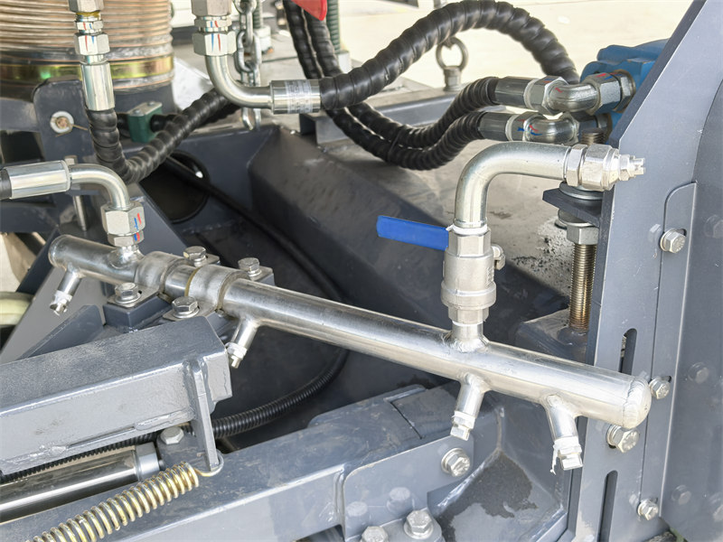 HOWO road sweeper truck