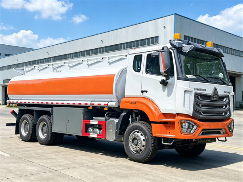 HOWO heavy 25000L fuel tank truck HOWO heavy 22000L fuel tank truck