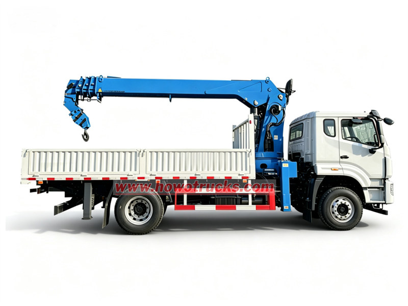 HOWO M7 cabin truck mounted 10tons crane HOWO M7 cabin truck mounted 10tons crane