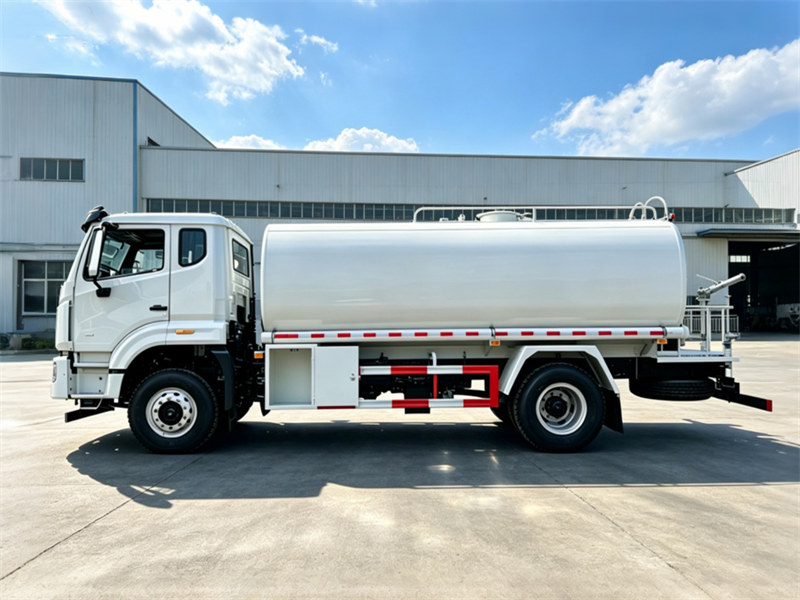 HOWO M7 15000L water tank truck HOWO M7 15000L water tank truck